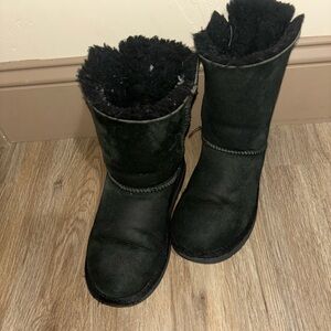 Black uggs with bows size 2